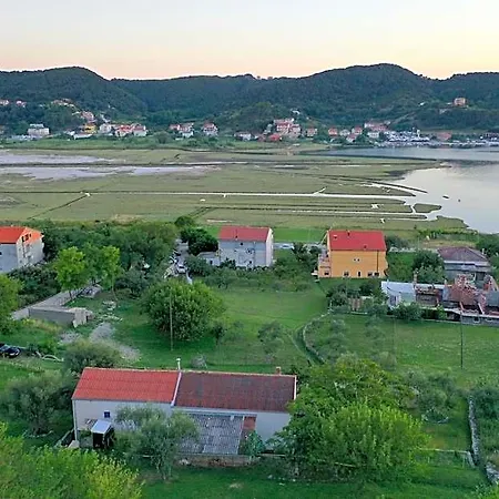 Holiday home Viskic